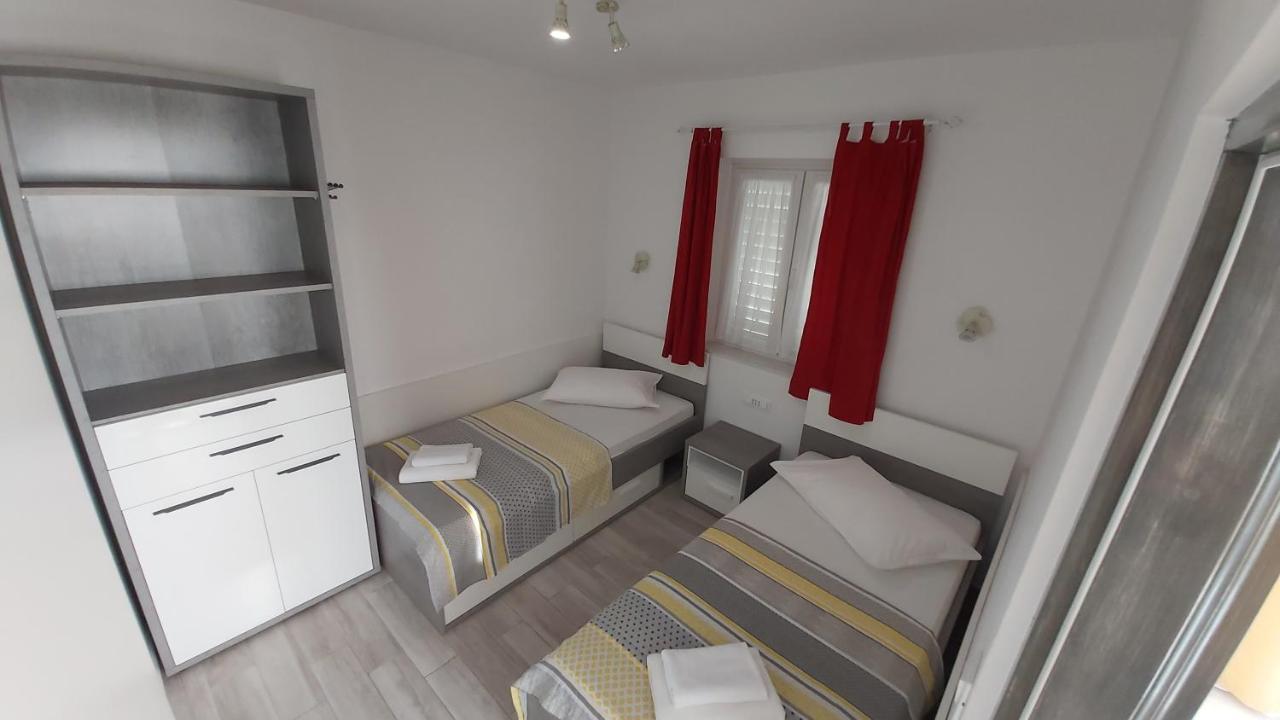 Apartments Druzianic Makarska Esterno foto